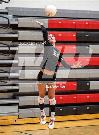 Thumbnail 3 in Maple Mountain vs. Bountiful (Rocky Mountain Champions Classic) photogallery.