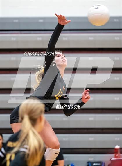 Thumbnail 3 in Maple Mountain vs. Bountiful (Rocky Mountain Champions Classic) photogallery.