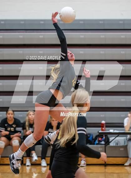 Thumbnail 2 in Maple Mountain vs. Bountiful (Rocky Mountain Champions Classic) photogallery.