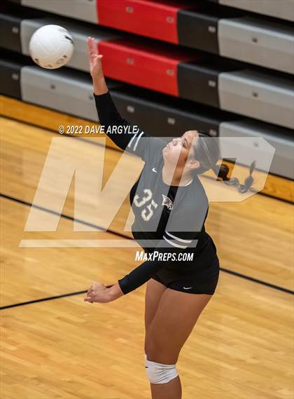 Thumbnail 2 in Maple Mountain vs. Bountiful (Rocky Mountain Champions Classic) photogallery.