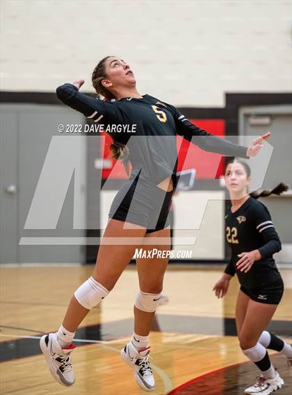 Thumbnail 3 in Maple Mountain vs. Bountiful (Rocky Mountain Champions Classic) photogallery.