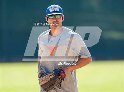 Thumbnail 1 in McCallum Alumni Baseball Game photogallery.