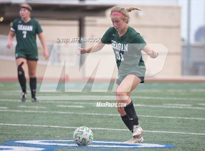 Thumbnail 3 in Reagan vs. Vandegrift (UIL 6A Area Playoff) photogallery.