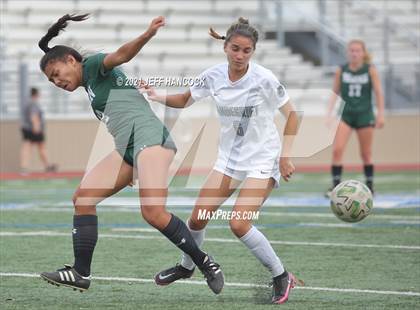 Thumbnail 2 in Reagan vs. Vandegrift (UIL 6A Area Playoff) photogallery.