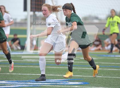 Thumbnail 3 in Reagan vs. Vandegrift (UIL 6A Area Playoff) photogallery.