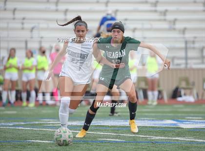 Thumbnail 3 in Reagan vs. Vandegrift (UIL 6A Area Playoff) photogallery.