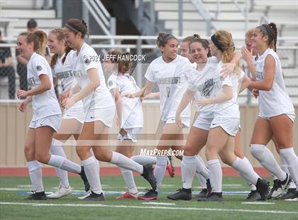 Thumbnail 1 in Reagan vs. Vandegrift (UIL 6A Area Playoff) photogallery.
