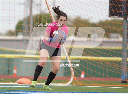 Thumbnail 1 in Reagan vs. Vandegrift (UIL 6A Area Playoff) photogallery.