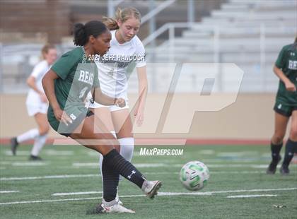 Thumbnail 3 in Reagan vs. Vandegrift (UIL 6A Area Playoff) photogallery.