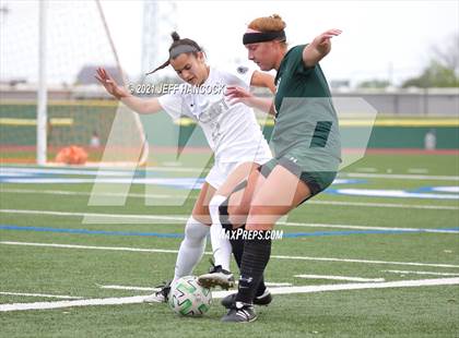 Thumbnail 2 in Reagan vs. Vandegrift (UIL 6A Area Playoff) photogallery.
