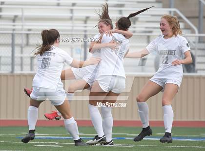Thumbnail 2 in Reagan vs. Vandegrift (UIL 6A Area Playoff) photogallery.