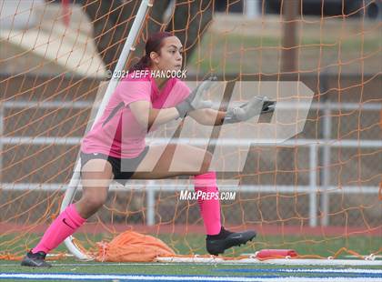 Thumbnail 3 in Reagan vs. Vandegrift (UIL 6A Area Playoff) photogallery.