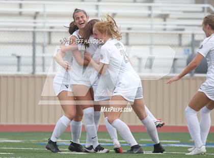 Thumbnail 3 in Reagan vs. Vandegrift (UIL 6A Area Playoff) photogallery.