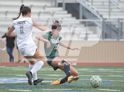 Thumbnail 2 in Reagan vs. Vandegrift (UIL 6A Area Playoff) photogallery.