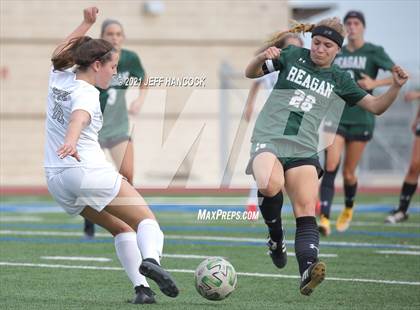 Thumbnail 1 in Reagan vs. Vandegrift (UIL 6A Area Playoff) photogallery.