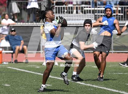 Thumbnail 3 in Serra vs. Carlsbad (Brave 8 Invitational) photogallery.