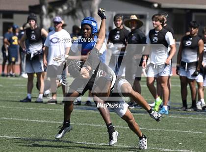 Thumbnail 2 in Serra vs. Carlsbad (Brave 8 Invitational) photogallery.