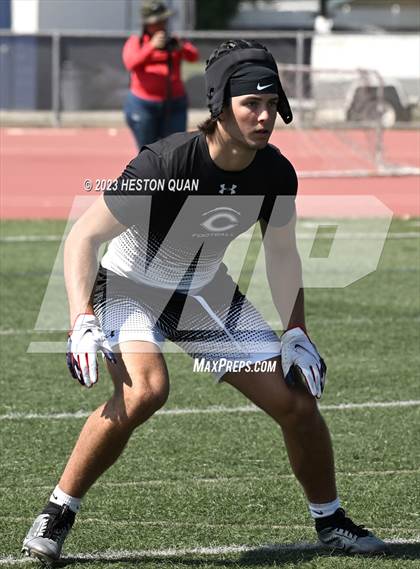 Thumbnail 3 in Serra vs. Carlsbad (Brave 8 Invitational) photogallery.