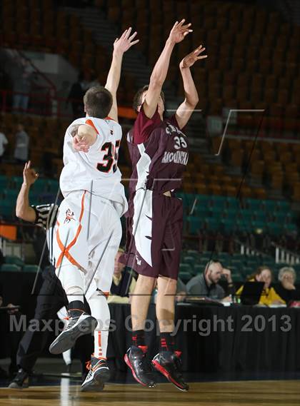 Thumbnail 1 in Lewis-Palmer vs. Cheyenne Mountain (CHSAA 4A Great 8) photogallery.