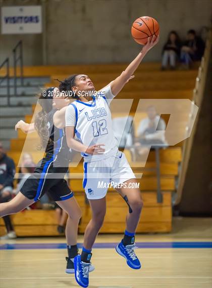 Thumbnail 1 in Highlands Ranch @ La Jolla Country Day (Sweet 16 Invitational) photogallery.