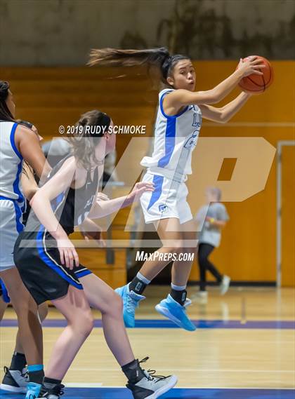 Thumbnail 3 in Highlands Ranch @ La Jolla Country Day (Sweet 16 Invitational) photogallery.