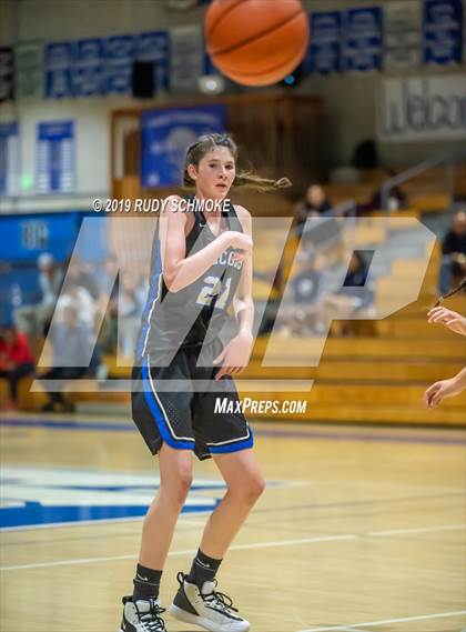 Thumbnail 2 in Highlands Ranch @ La Jolla Country Day (Sweet 16 Invitational) photogallery.