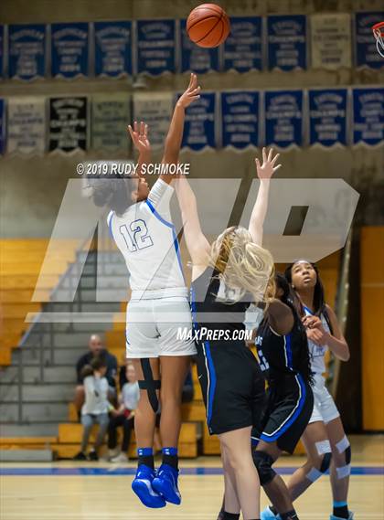 Thumbnail 1 in Highlands Ranch @ La Jolla Country Day (Sweet 16 Invitational) photogallery.