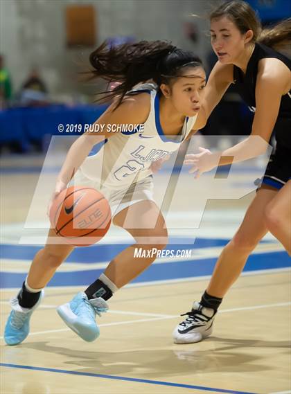 Thumbnail 2 in Highlands Ranch @ La Jolla Country Day (Sweet 16 Invitational) photogallery.