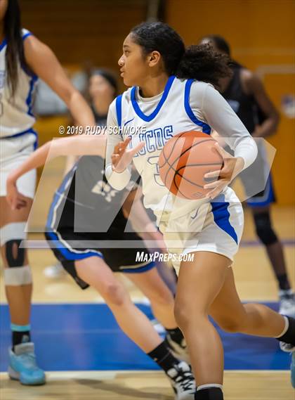 Thumbnail 1 in Highlands Ranch @ La Jolla Country Day (Sweet 16 Invitational) photogallery.