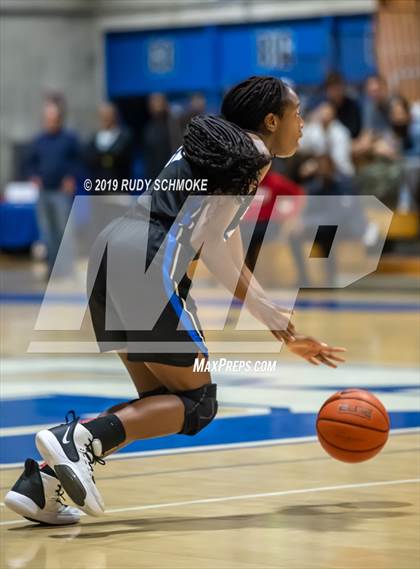 Thumbnail 2 in Highlands Ranch @ La Jolla Country Day (Sweet 16 Invitational) photogallery.