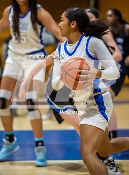 Thumbnail 3 in Highlands Ranch @ La Jolla Country Day (Sweet 16 Invitational) photogallery.