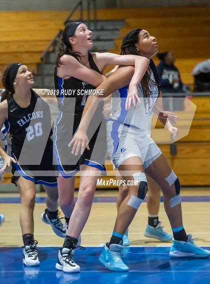 Thumbnail 2 in Highlands Ranch @ La Jolla Country Day (Sweet 16 Invitational) photogallery.