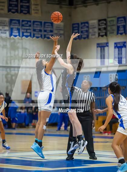 Thumbnail 2 in Highlands Ranch @ La Jolla Country Day (Sweet 16 Invitational) photogallery.