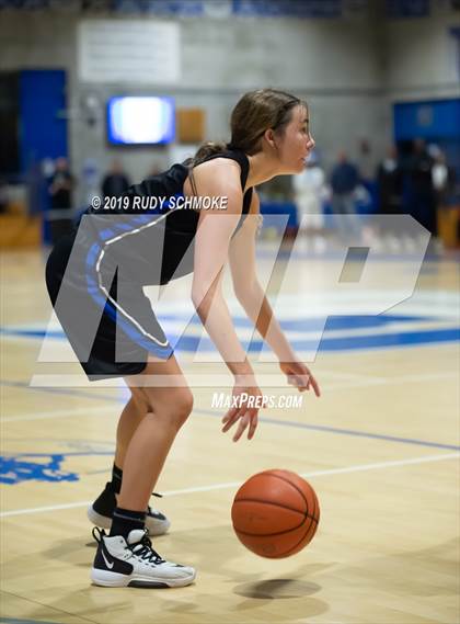 Thumbnail 3 in Highlands Ranch @ La Jolla Country Day (Sweet 16 Invitational) photogallery.