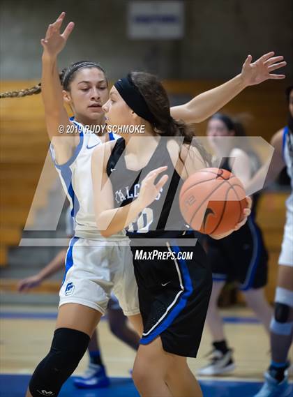 Thumbnail 2 in Highlands Ranch @ La Jolla Country Day (Sweet 16 Invitational) photogallery.