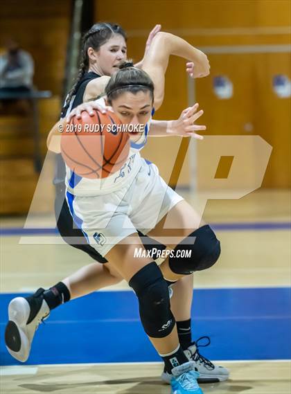 Thumbnail 3 in Highlands Ranch @ La Jolla Country Day (Sweet 16 Invitational) photogallery.