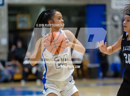 Thumbnail 2 in Highlands Ranch @ La Jolla Country Day (Sweet 16 Invitational) photogallery.