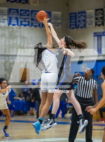 Thumbnail 2 in Highlands Ranch @ La Jolla Country Day (Sweet 16 Invitational) photogallery.