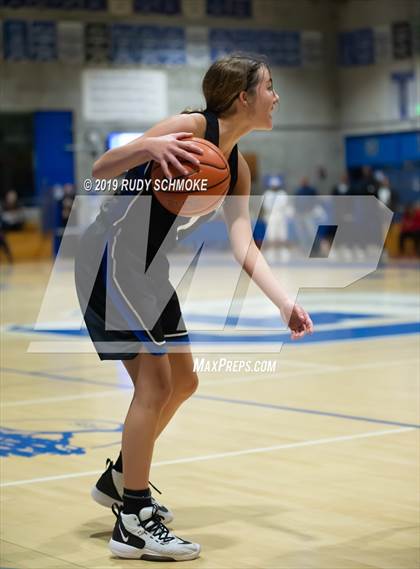 Thumbnail 2 in Highlands Ranch @ La Jolla Country Day (Sweet 16 Invitational) photogallery.