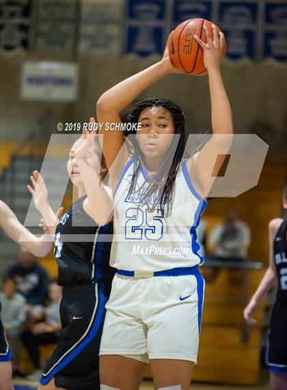 Thumbnail 1 in Highlands Ranch @ La Jolla Country Day (Sweet 16 Invitational) photogallery.