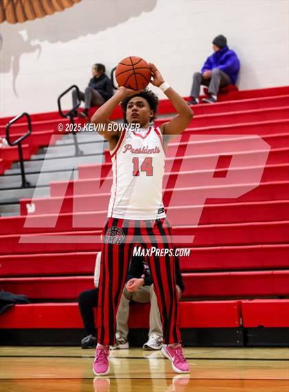 Thumbnail 2 in Walnut Ridge vs Marion Harding (OHSAA D3 Central 1 District Semifinal) photogallery.