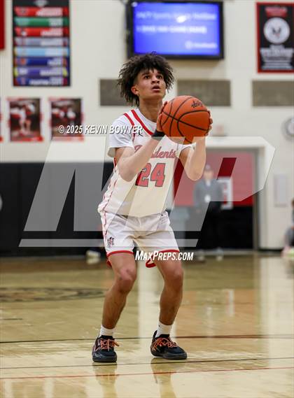 Thumbnail 1 in Walnut Ridge vs Marion Harding (OHSAA D3 Central 1 District Semifinal) photogallery.