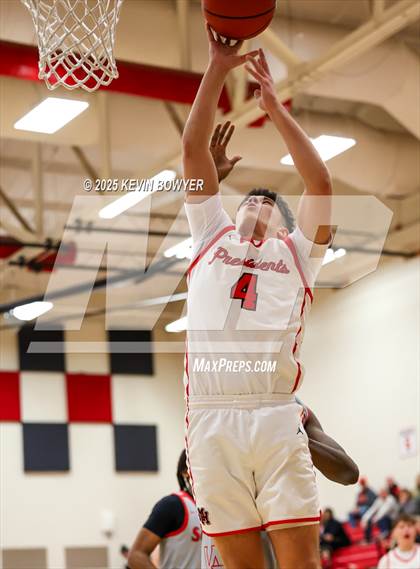 Thumbnail 1 in Walnut Ridge vs Marion Harding (OHSAA D3 Central 1 District Semifinal) photogallery.