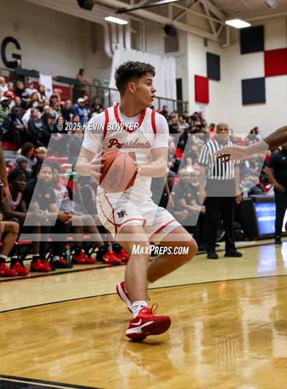 Thumbnail 2 in Walnut Ridge vs Marion Harding (OHSAA D3 Central 1 District Semifinal) photogallery.