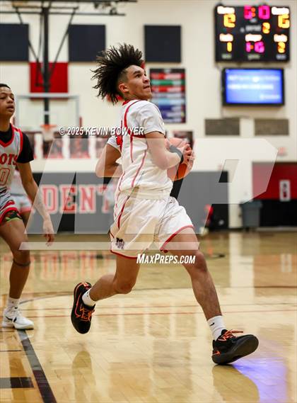 Thumbnail 2 in Walnut Ridge vs Marion Harding (OHSAA D3 Central 1 District Semifinal) photogallery.