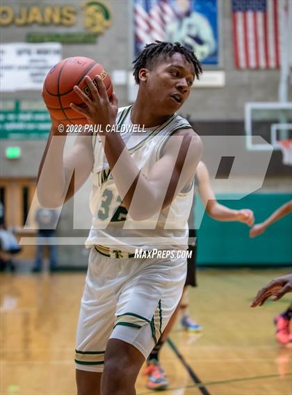 Thumbnail 3 in Auburn vs Timberline (WIAA 3A District Final) photogallery.