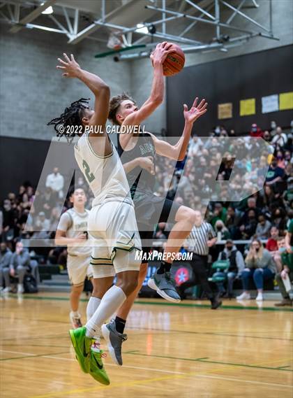 Thumbnail 2 in Auburn vs Timberline (WIAA 3A District Final) photogallery.
