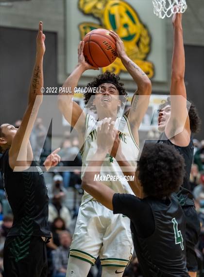 Thumbnail 1 in Auburn vs Timberline (WIAA 3A District Final) photogallery.