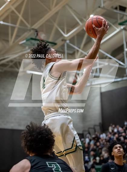 Thumbnail 2 in Auburn vs Timberline (WIAA 3A District Final) photogallery.