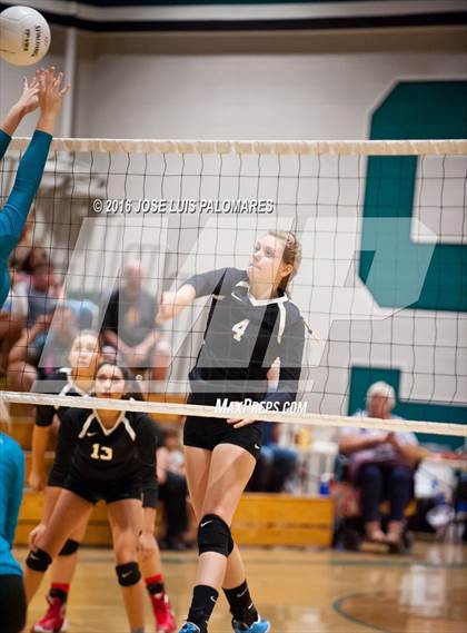 Thumbnail 1 in Oak Hills @ Sultana photogallery.